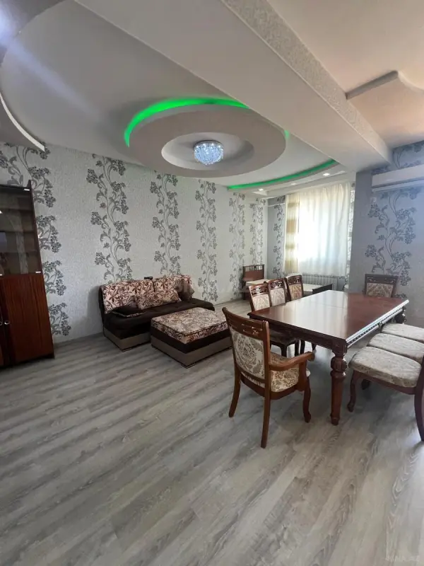 Kirayə verilir 2 otaqlı mənzil 100 m²