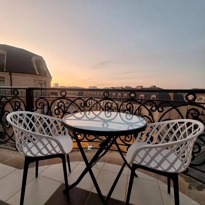 Kirayə verilir 3 otaqlı mənzil 150 m²