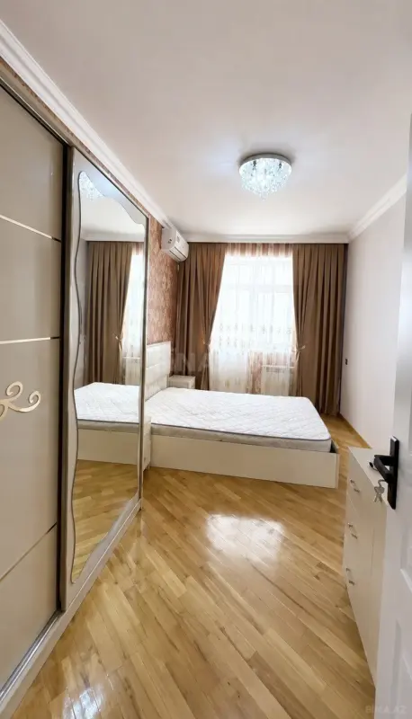 Satılır 3 otaqlı mənzil 115 m²