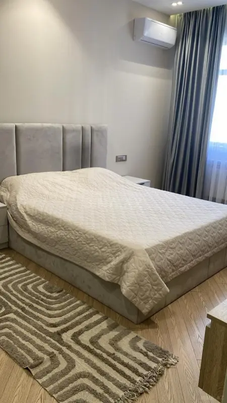 Kirayə verilir 2 otaqlı mənzil 75 m²