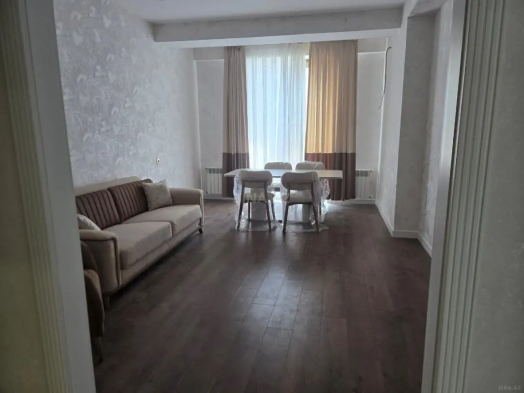 Kirayə verilir 2 otaqlı mənzil 80 m²