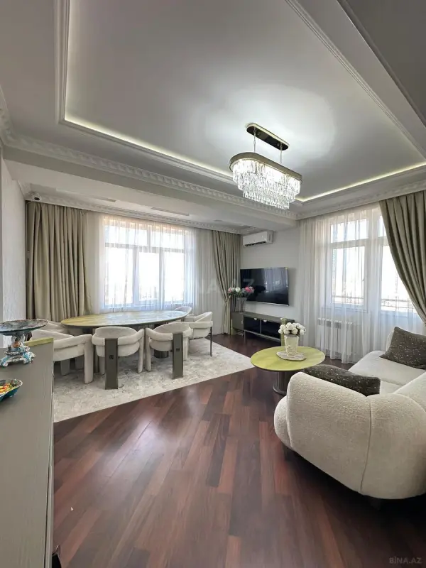 Satılır 2 otaqlı mənzil 75 m²