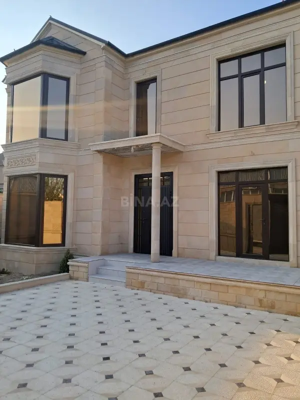 Satılır 6 otaqlı həyət evi 366 m²