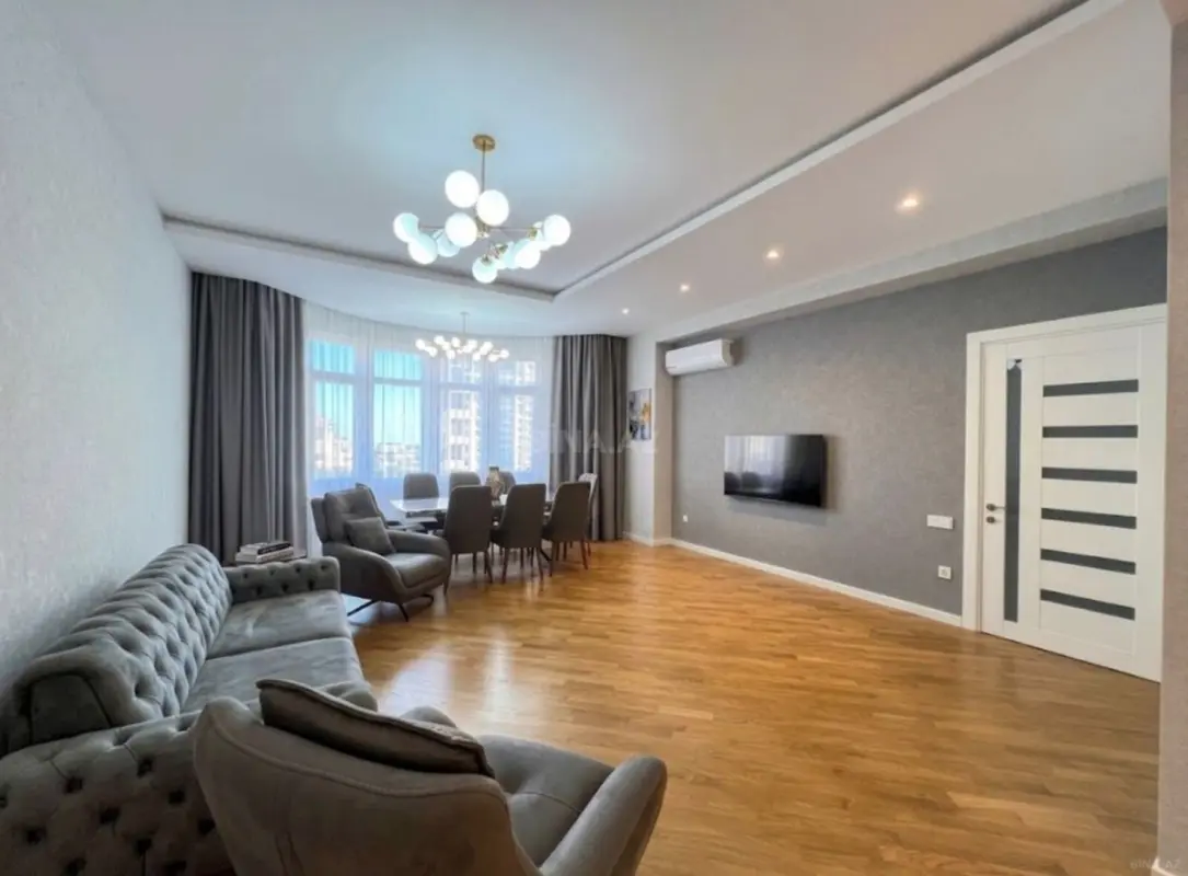 Kirayə verilir 3 otaqlı mənzil 150 m²