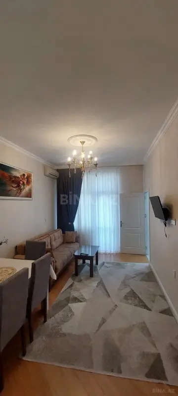 Kirayə verilir 2 otaqlı mənzil 71 m²