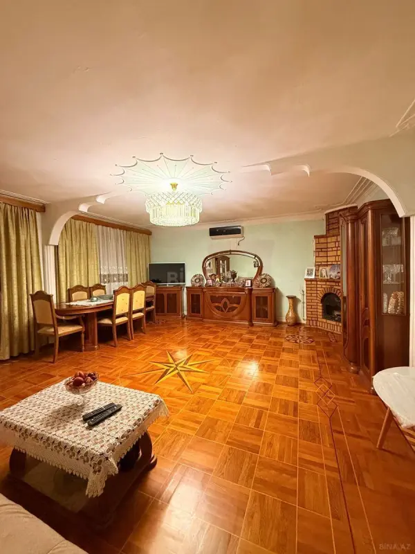 Satılır 5 otaqlı mənzil 130 m²