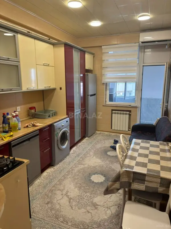 Satılır 2 otaqlı mənzil 96 m²