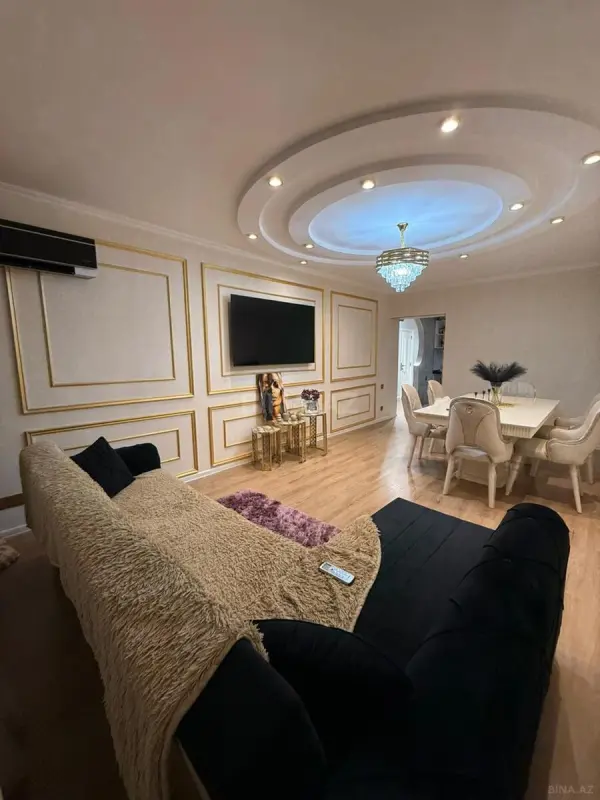 Satılır 4 otaqlı mənzil 135 m²