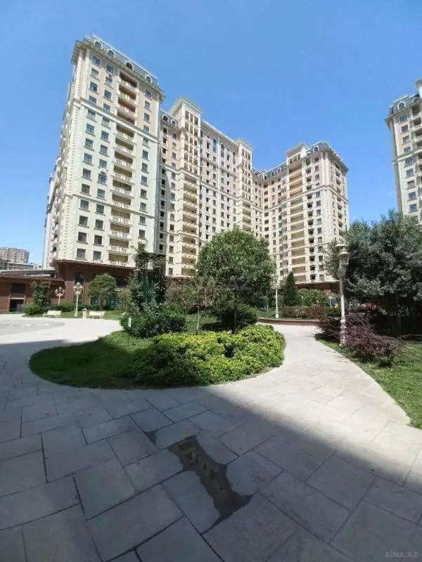 Satılır 2 otaqlı mənzil 76 m²