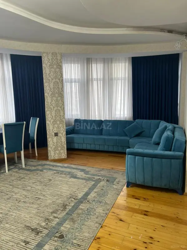 Satılır 3 otaqlı mənzil 160 m²