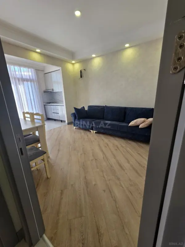 Kirayə verilir 2 otaqlı mənzil 65 m²
