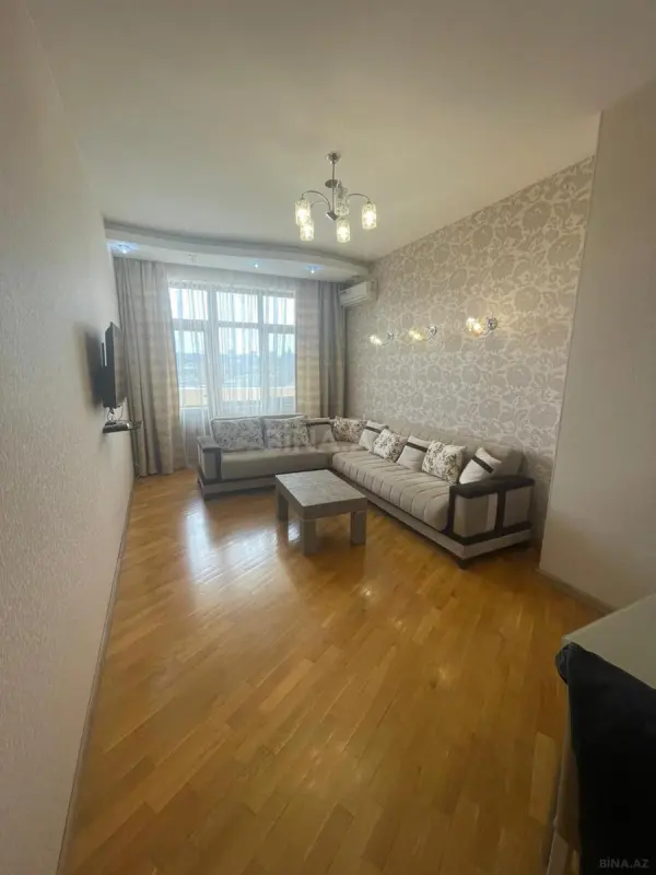 Kirayə verilir 2 otaqlı mənzil 65 m²