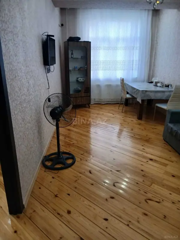 Kirayə verilir 2 otaqlı mənzil 50 m²