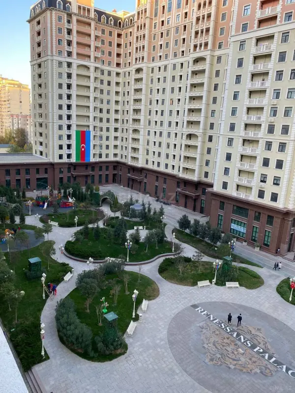 Kirayə verilir 2 otaqlı mənzil 90 m²