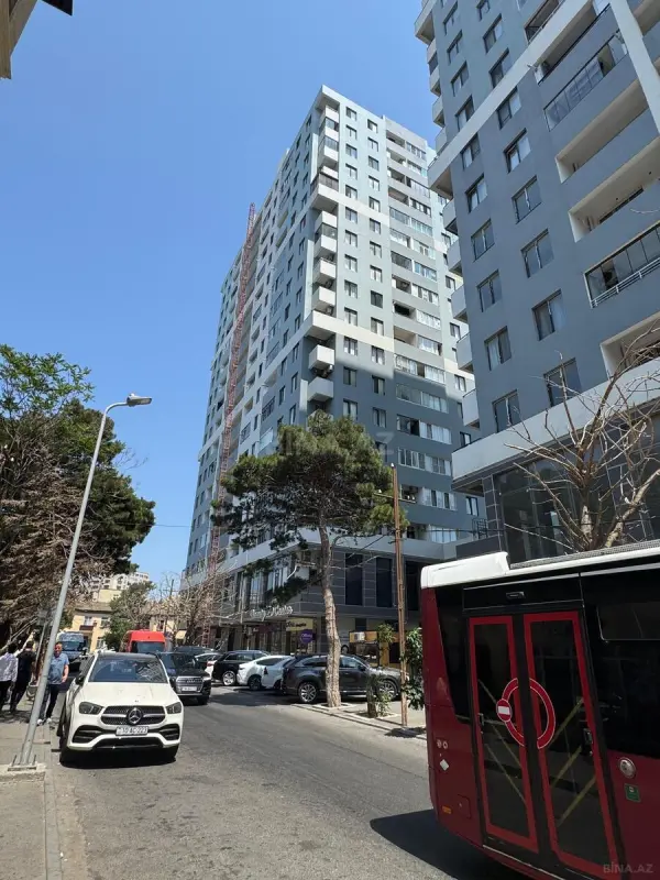 Satılır 2 otaqlı mənzil 70 m²