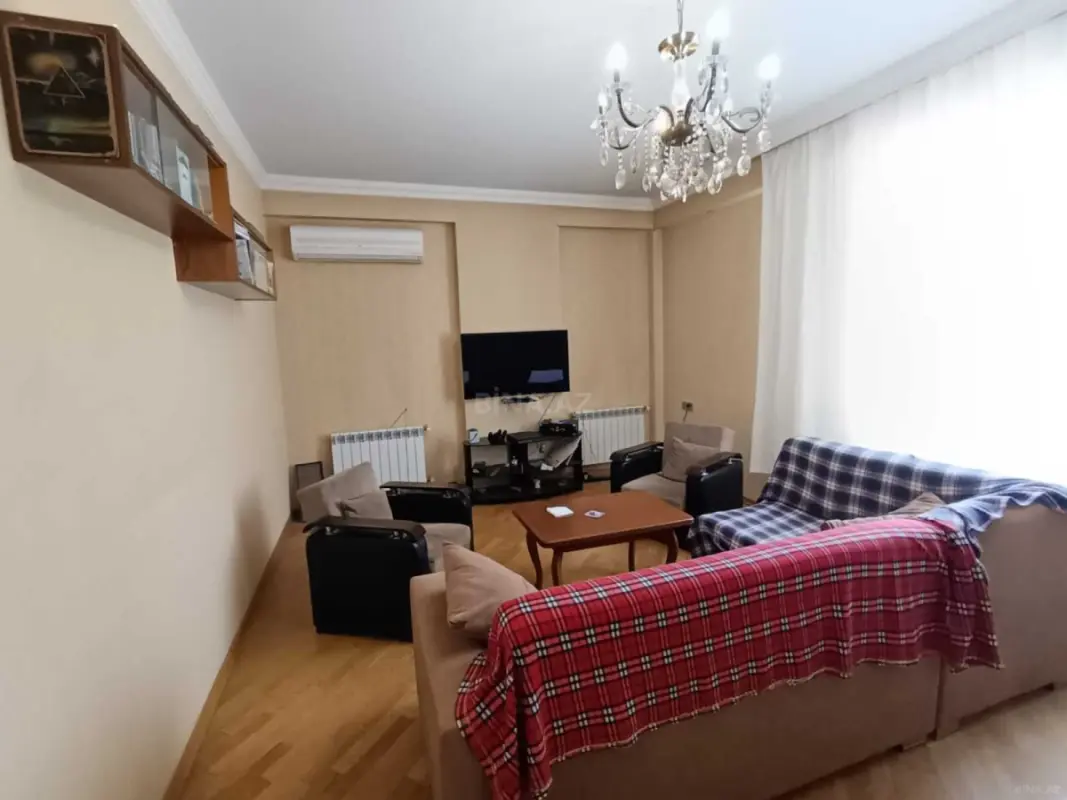 Satılır 2 otaqlı mənzil 70 m²