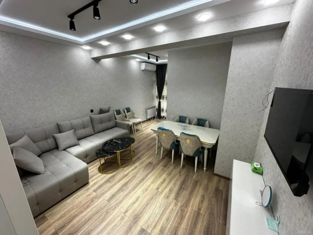 Kirayə verilir 2 otaqlı mənzil 50 m²