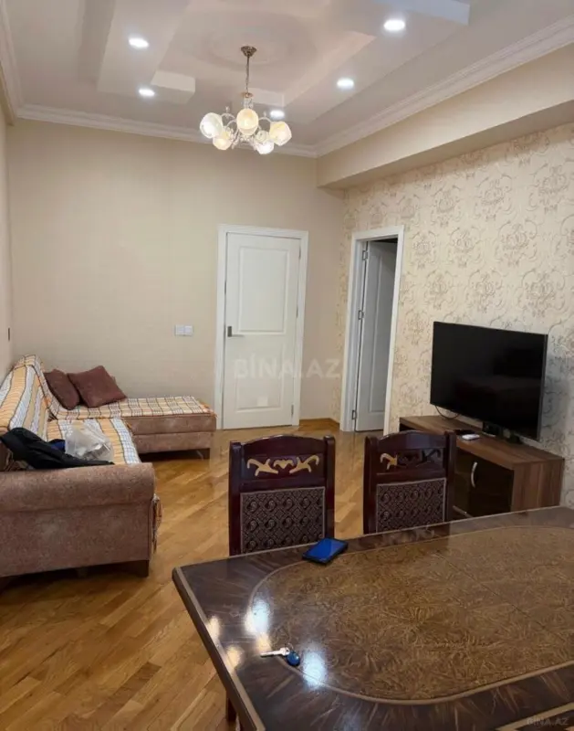 Kirayə verilir 2 otaqlı mənzil 65 m²
