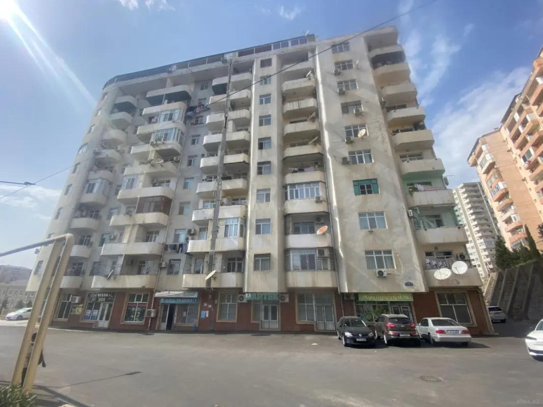 Satılır 3 otaqlı mənzil 129 m²