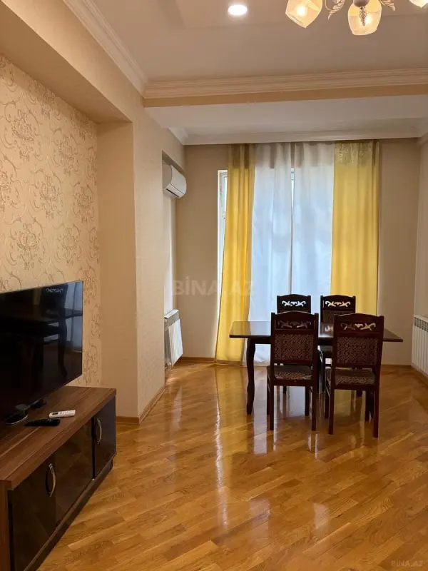 Kirayə verilir 2 otaqlı mənzil 65 m²