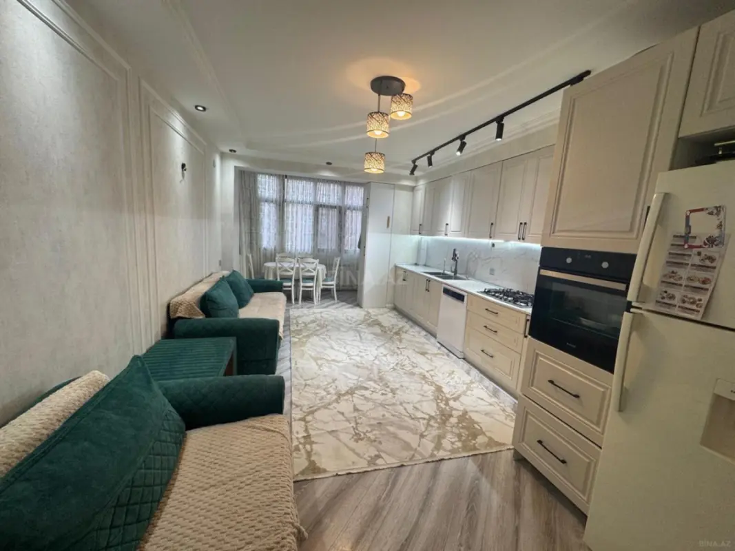 Kirayə verilir 3 otaqlı mənzil 135 m²