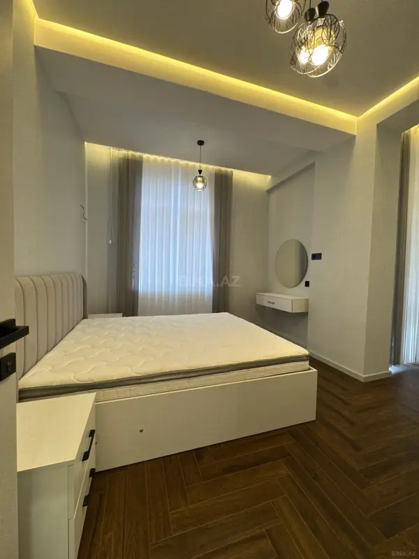 Kirayə verilir 3 otaqlı mənzil 130 m²