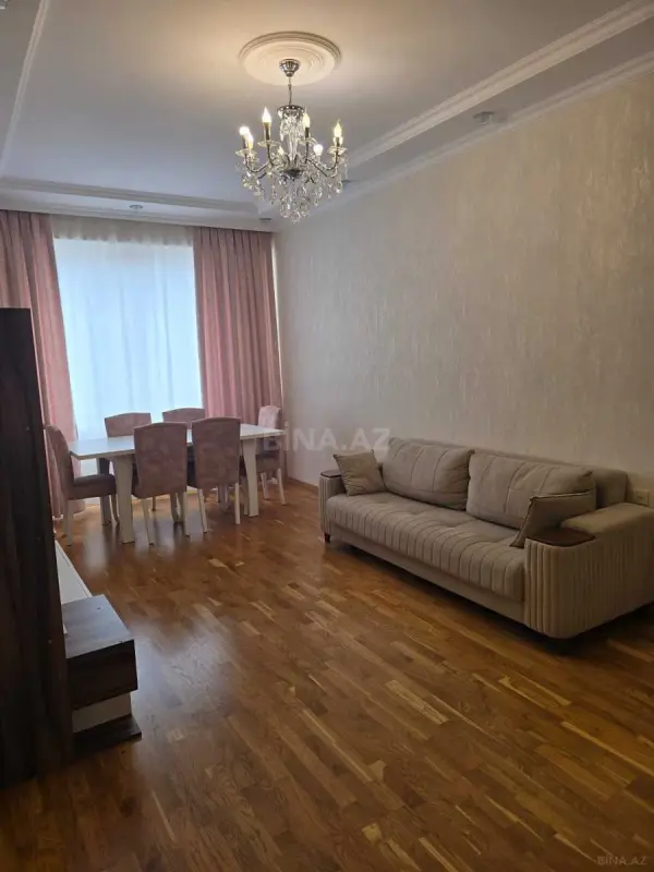 Kirayə verilir 2 otaqlı mənzil 86 m²