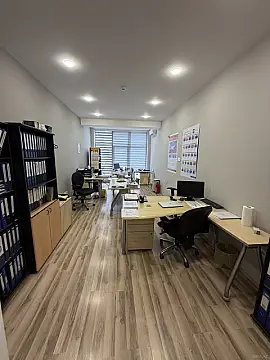 Kirayə verilir 3 otaqlı ofis 112 m² — Bakı 3 otaq 112.00 m²