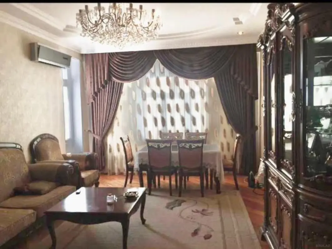 Kirayə verilir 2 otaqlı mənzil 80 m²