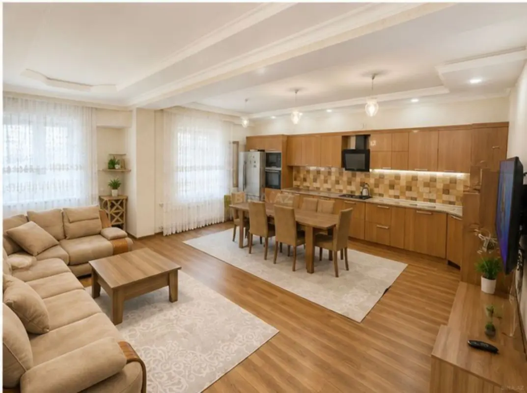 Satılır 3 otaqlı mənzil 120 m²