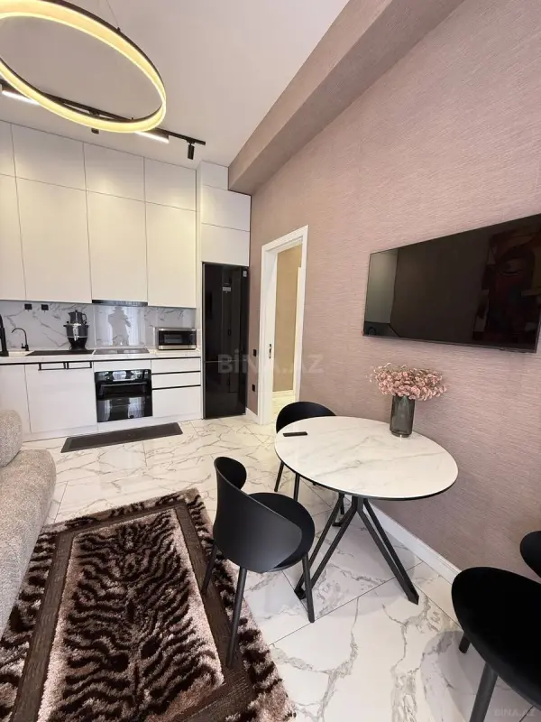Kirayə verilir 2 otaqlı mənzil 65 m²