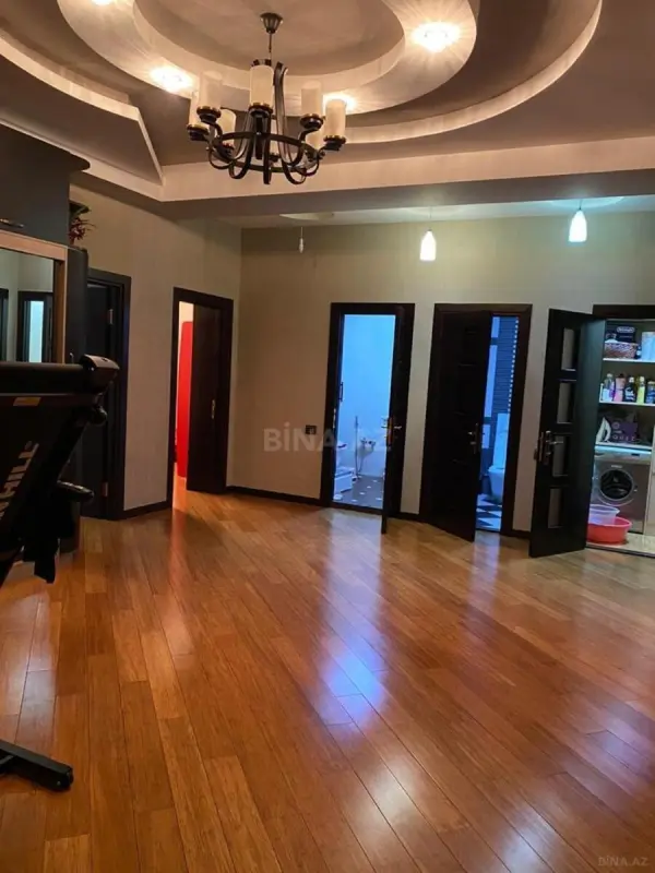 Satılır 3 otaqlı mənzil 155 m²