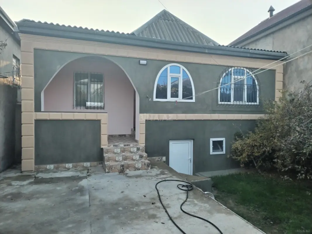 Satılır 3 otaqlı həyət evi 100 m²