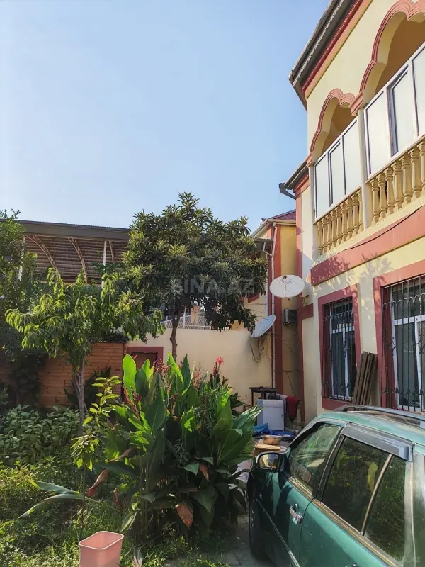 Kirayə verilir 7 otaqlı həyət evi 300 m²