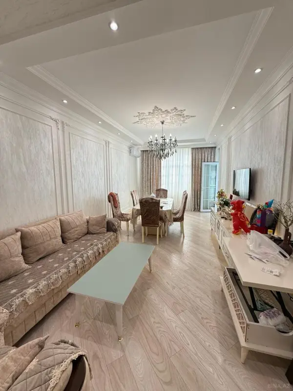 Satılır 2 otaqlı mənzil 81 m²