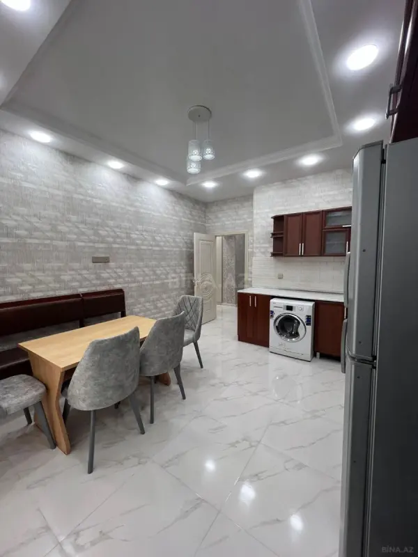 Kirayə verilir 3 otaqlı mənzil 98 m²