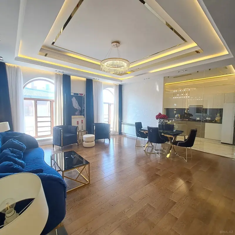 Satılır 3 otaqlı mənzil 132 m²