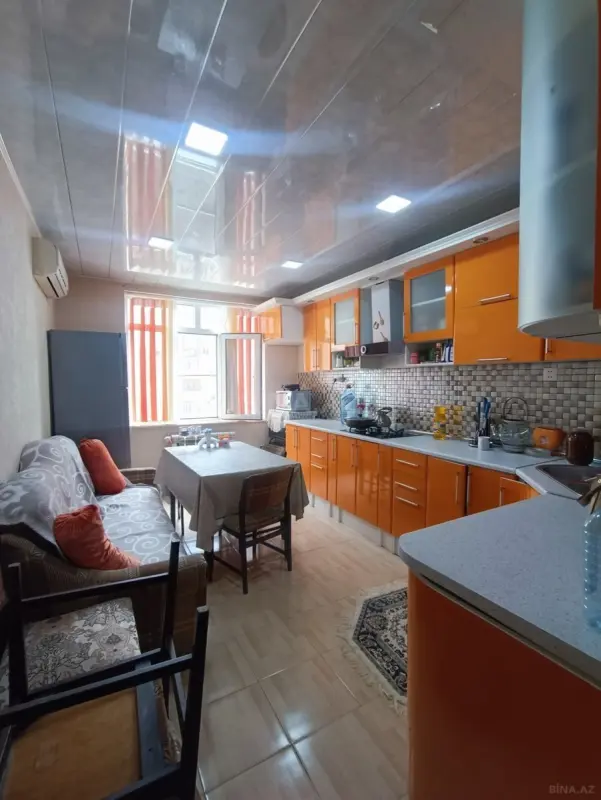Satılır 2 otaqlı mənzil 70 m²