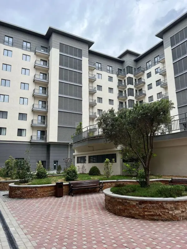 Kirayə verilir 4 otaqlı mənzil 100 m²