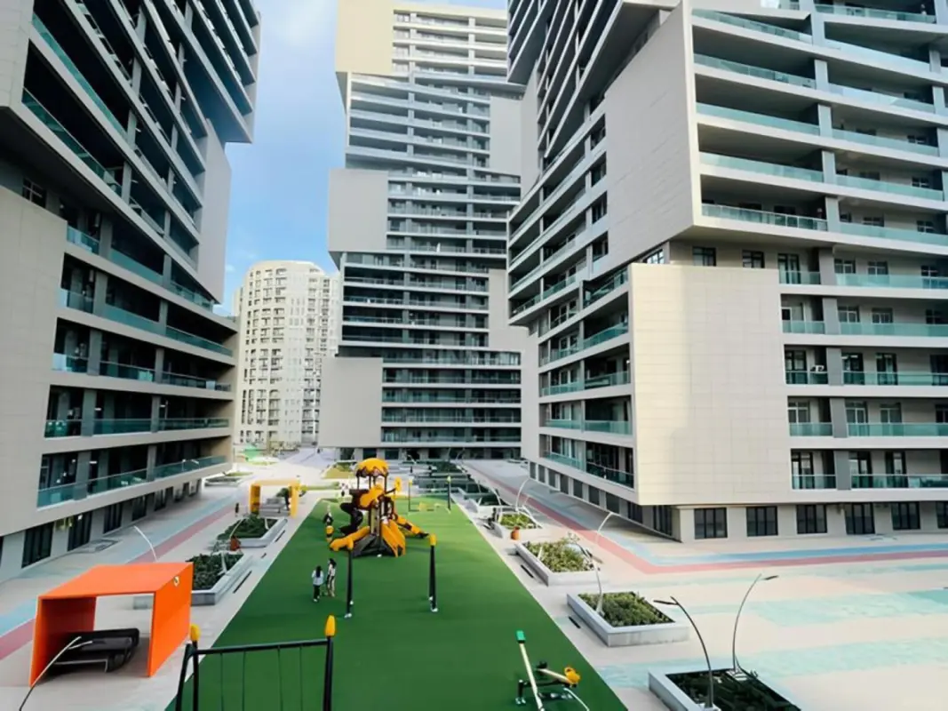 Kirayə verilir 3 otaqlı mənzil 98 m²