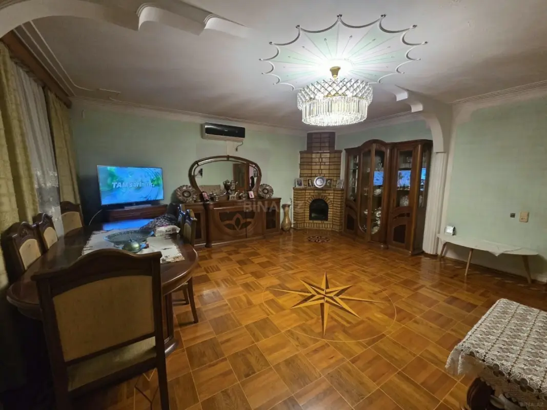 Satılır 5 otaqlı mənzil 130 m²