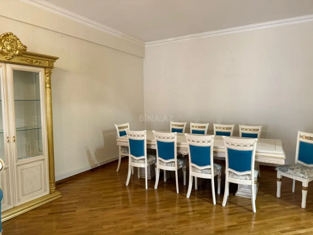 Kirayə verilir 3 otaqlı mənzil 140 m²