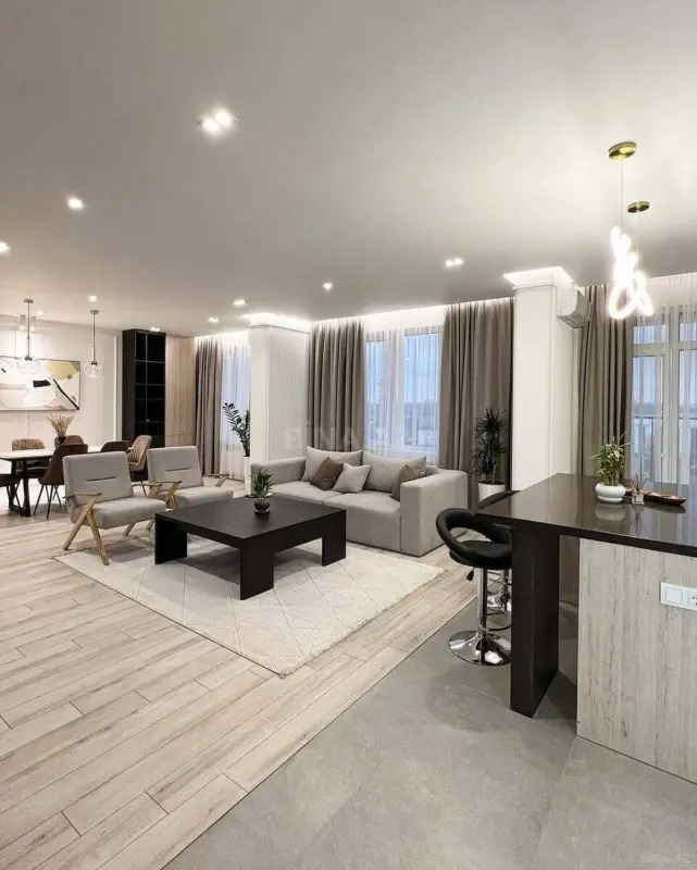 Kirayə verilir 2 otaqlı mənzil 85 m²