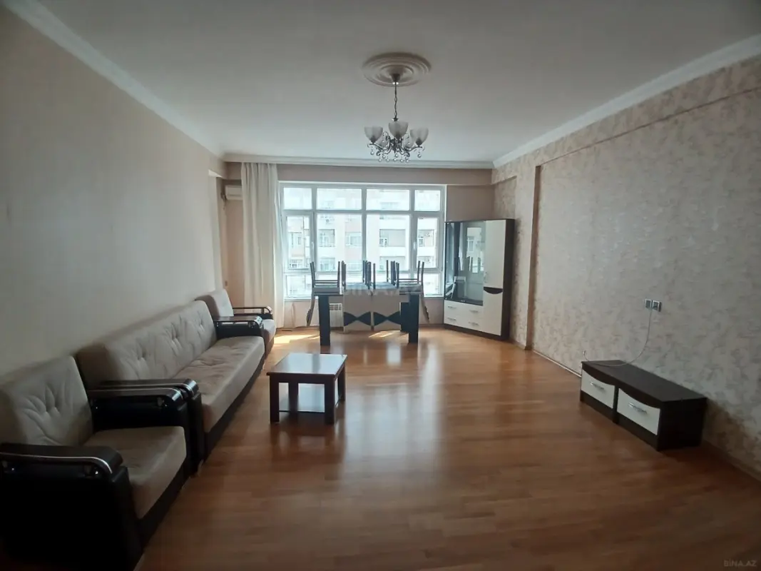 Kirayə verilir 3 otaqlı mənzil 116 m²