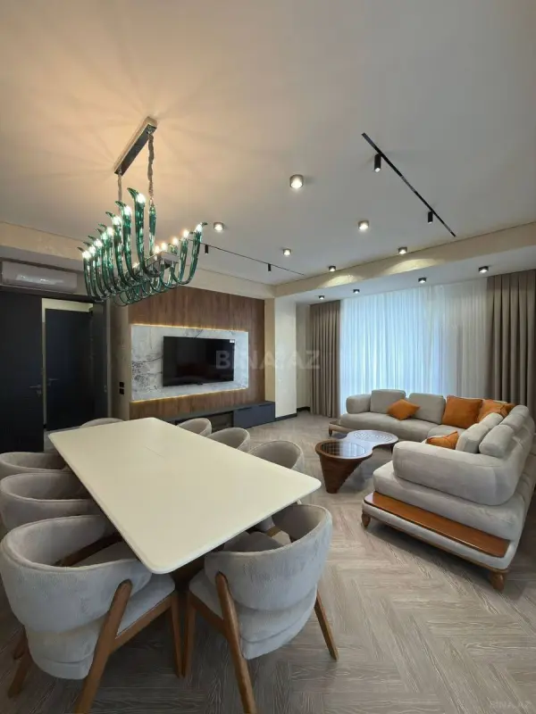 Satılır 3 otaqlı mənzil 145 m²