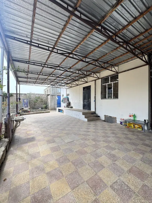Satılır 4 otaqlı həyət evi 140 m²