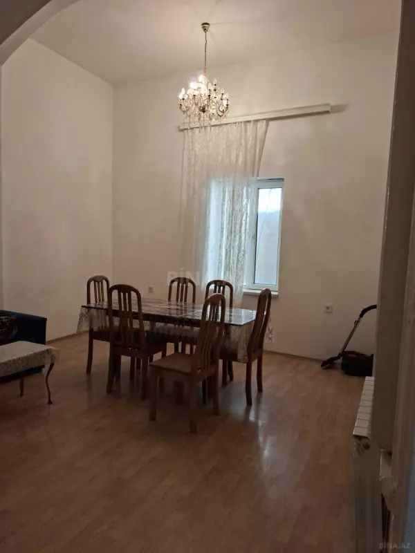 Kirayə verilir 2 otaqlı mənzil 65 m²