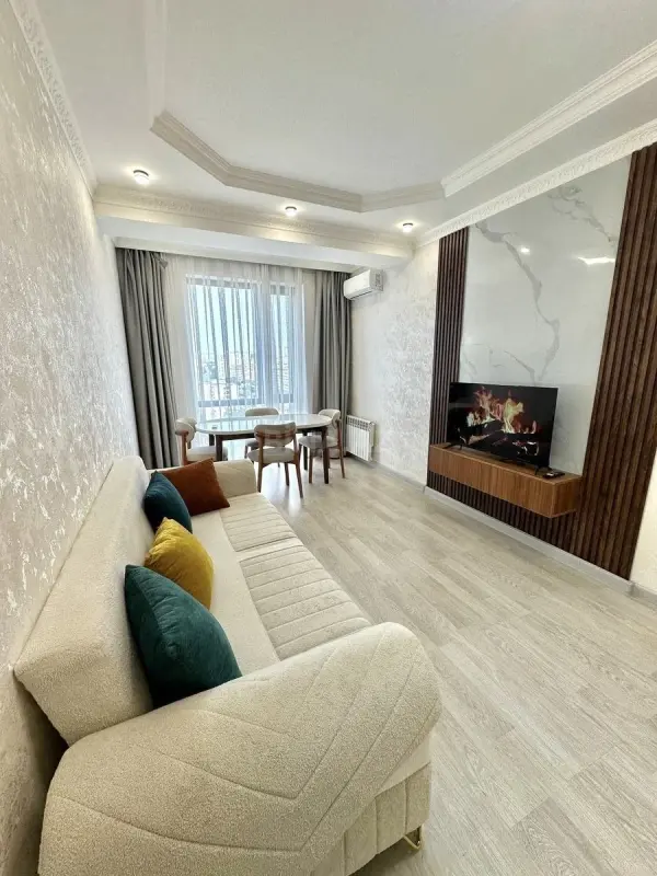 Kirayə verilir 2 otaqlı mənzil 55 m²