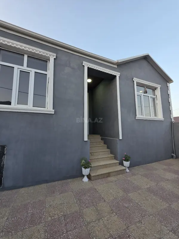 Satılır 4 otaqlı həyət evi 100 m²