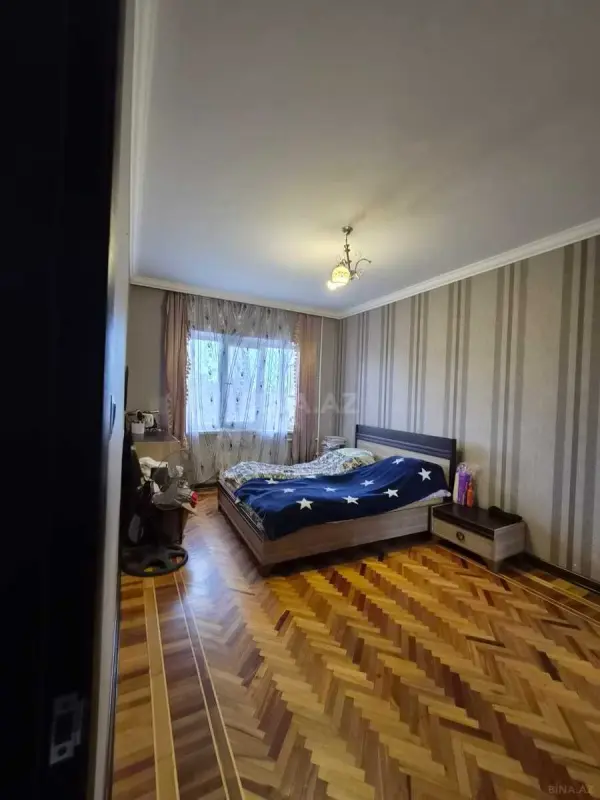 Satılır 4 otaqlı mənzil 110 m²